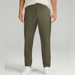 lululemon Men's New Venture Trouser Pique fabric Green size M 29.5” inseam